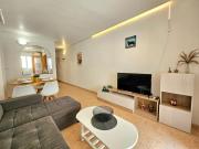 Apartamento con Piscina Centrico