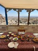 Dancing Cloud Art House