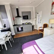 Budget Ground Floor Studio With Parking S1 Budget Ground Floor Studio With Parking S1