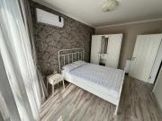 Seaview flat with pool & parking