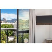 Lindo APT na quadra da praia do Arpoador