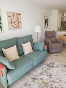 Sunny,1 bedroom apartment, comfortable twin beds, fast Wi-Fi