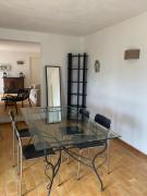 Superbe rez de jardin avec aperçu mer et parking