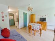 Studio lumineux avec loggia proche village des Rousses - FR-1-834-4