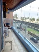 Apto Pé na Areia com Vista Mar, Churrasqueira e Espaço para 8 Pessoas