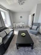 Spacious 2 Bed apartment in the centre of Penarth