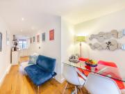 Town Square Apartment - Uk45611