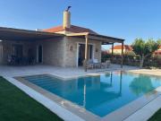 Villa Manios