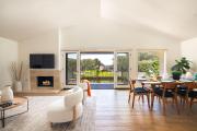 La Jolla Hillside Views and Coastal Comfort