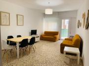 Piso Centro con 4 habitaciones y 2 baños