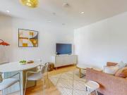 Modern 1BR Flat Balcony Near Tube Pass the Keys