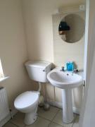 3 bedroom house with free parking and rear garden