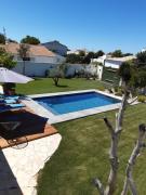 Maison 8 personnes avec grand jardin et piscine chauffée