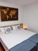 Top SantoƱa Top SantoƱa