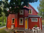 House in Karkashult near lake and Svenljunga town