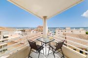 Sunny Port Apartment with sea view - Happy Rentals