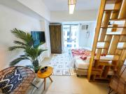 Casa Siempres Studio at Avida Riala Towers - 5 minutes walk to Ayala Central Bloc, with 3 Pools, Fast Wi-Fi, & City Views inside Cebu IT Park