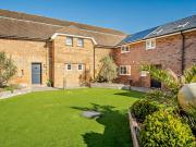 2 Bed in Newport 90244 2 Bed in Newport 90244