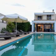 Pentanemi Luxury Villa