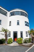 Fantasia - Malvern Luxury Mega Apartment sleeps 12 Fantasia - Malvern Luxury Mega Apartment sleeps 12
