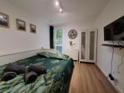 Escapade à deux ou en télétravail, Studio calme avec Parking gratuit, WiFi rapide, proche ligne 14, Paris centre et Aéroport dOrly