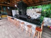 Casa na beira da cachoeira