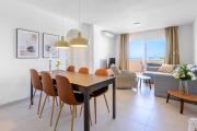 Zeus - Riviera del Sol Apartment with Stunning Sew Views