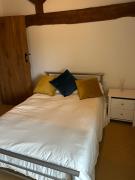 The Dizzy Duck Stable Barn