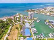 Flip Flop Inn - Pet Friendly, Waterfront Townhome with Pool