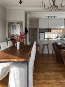 Green Point - Beautiful Two Bedroom Apartment