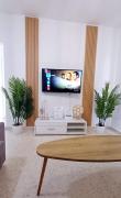 Modern 2bd appartment near mall- Internet 1Gbps