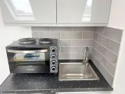 Modern 8 bedroom House in South London Modern 8 bedroom House in South London