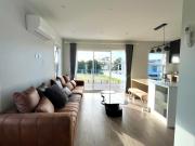 brand new Lakeside cozy deluxe