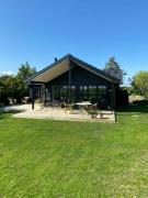 Modern Holiday Home 5 Minutes From The Sea