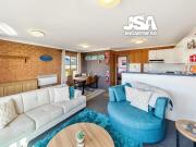 Bluegums 3 - 2 bedroom apartment sleeps 6 with great views