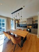 Nature Escape Apartment With Private Lake