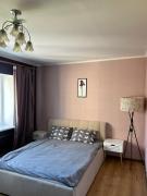 City center street 8 people apartment