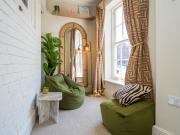 The Loft - a stylish 2-bed in prime central location - Pass the Keys