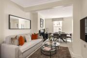 Elegant Knightsbridge Townhouse by Harrods Elegant Knightsbridge Townhouse by Harrods