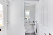Modern 2BR with Parking EV Charger Modern 2BR with Parking EV Charger