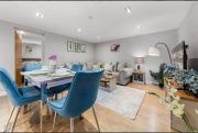 Modern Battersea Apartment - Sleeps 6 & Mini Bar