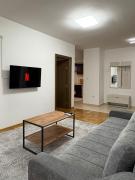 Center Apartment-Modern,FamilyHeaven,Bus Station