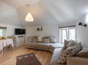 Emi Quiet & Cozy Stay Emi Quiet & Cozy Stay