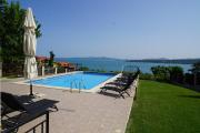Six bedroom luxury villa with private pool in quiet residential area near beaches