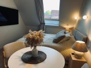 Nida & Sunrise *Self Check-In*