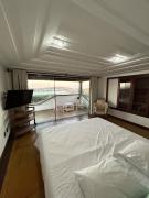 Mansão Ferradura with Sea View