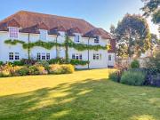 Apartment 9 Barton Manor - Uk40051