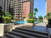 Free Pool Access near MOA 318