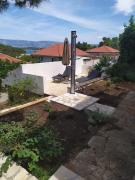 Cozy Jelsa apartment in the shade of the pines. Cozy Jelsa apartment in the shade of the pines.