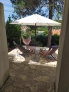 Cozy Jelsa apartment in the shade of the pines. Cozy Jelsa apartment in the shade of the pines.